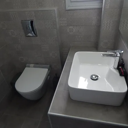 Petra Nera Hotel 2*