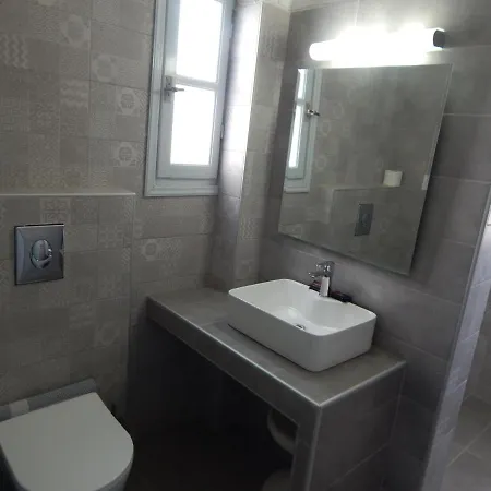 Petra Nera Hotel 2*