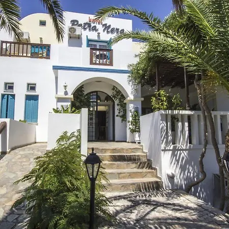 Petra Nera 2* Perissa (Santorini)
